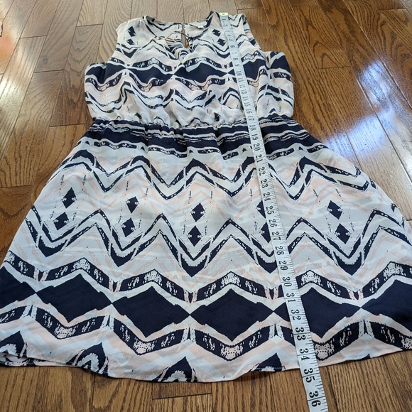 PARKER Silk Faux Wrap Aztec Tribal print Blue White Pink Dress size Small S - Picture 7 of 10